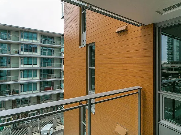 455 SW Marine Dr #707 — Photo 15