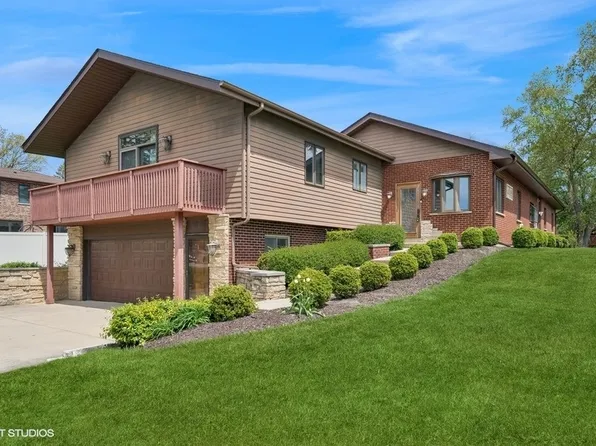 723 S Brockway St, Palatine, IL 60067