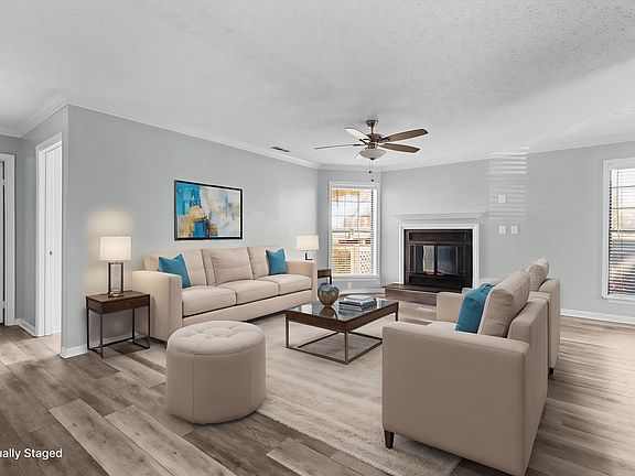2nd image of 409 Harbour Poin Unit 102