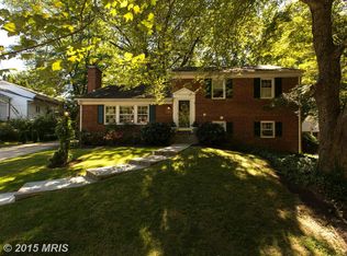 6204 Redwing Ct, Bethesda, MD 20817