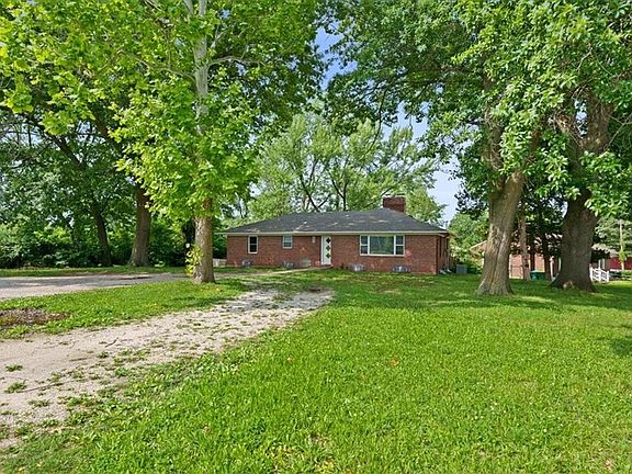 2nd image of 4611 Gibbs Rd
