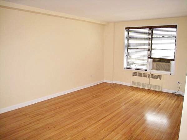 2nd image of 7423 Ridge Blvd APT 4