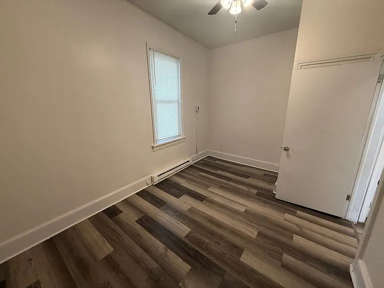 19 Walnut Street — Photo 10