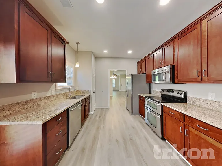 1529 Bending River Dr — Photo 8