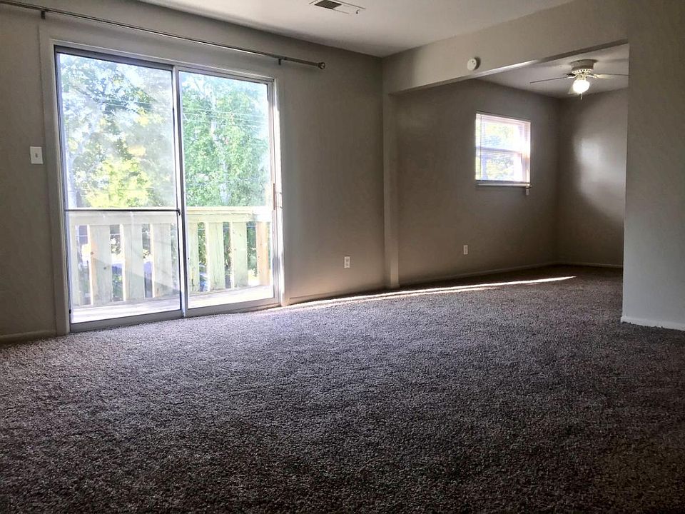 1st image of 2106 Lexington Ave APT L