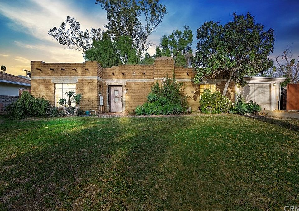 2nd image of 4041 Maplewood Pl