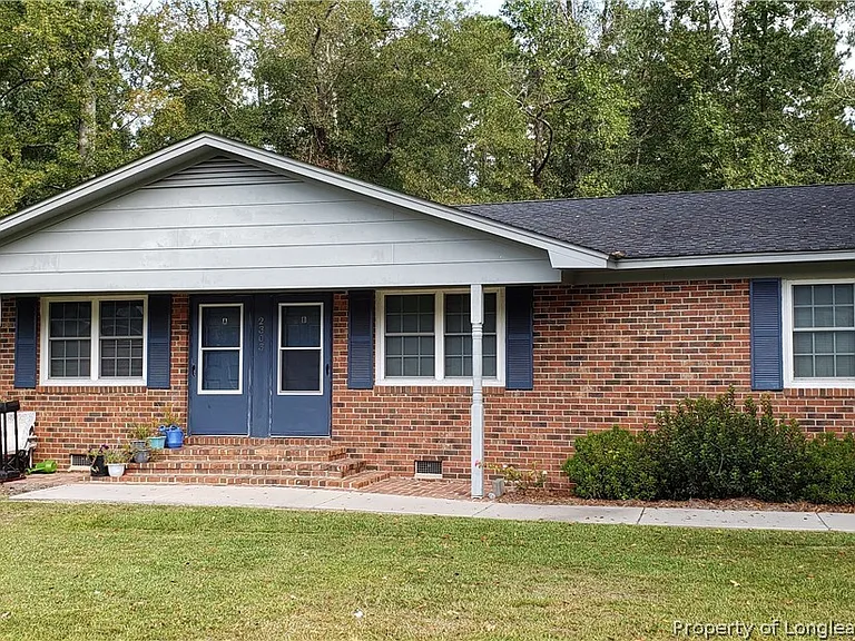 2303 Oak St #B — Photo 1