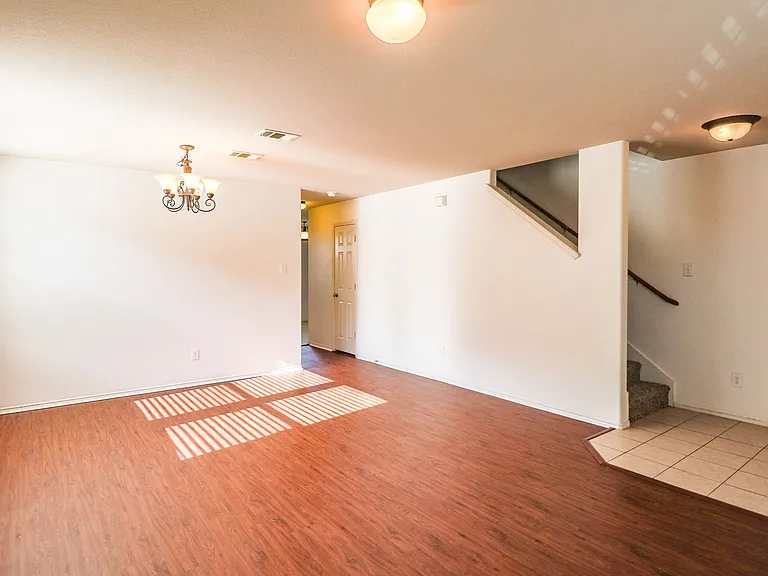 2324 Cavalry Dr — Photo 6