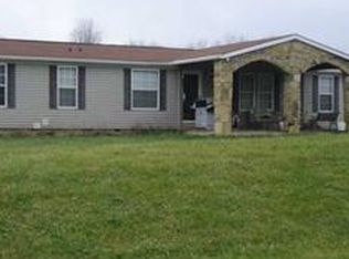 77 Dunham Rd, Claysville, PA 15323