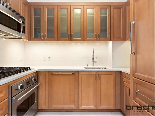 Rented by Corcoran | media 14