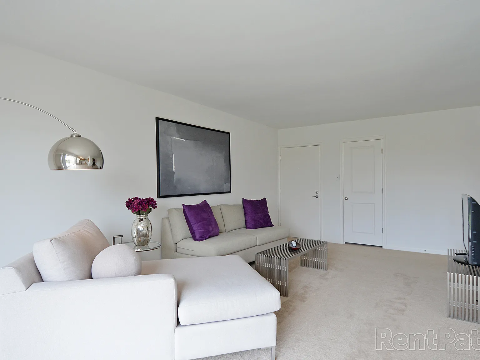 Cavalier Country Club Apartments — Photo 4