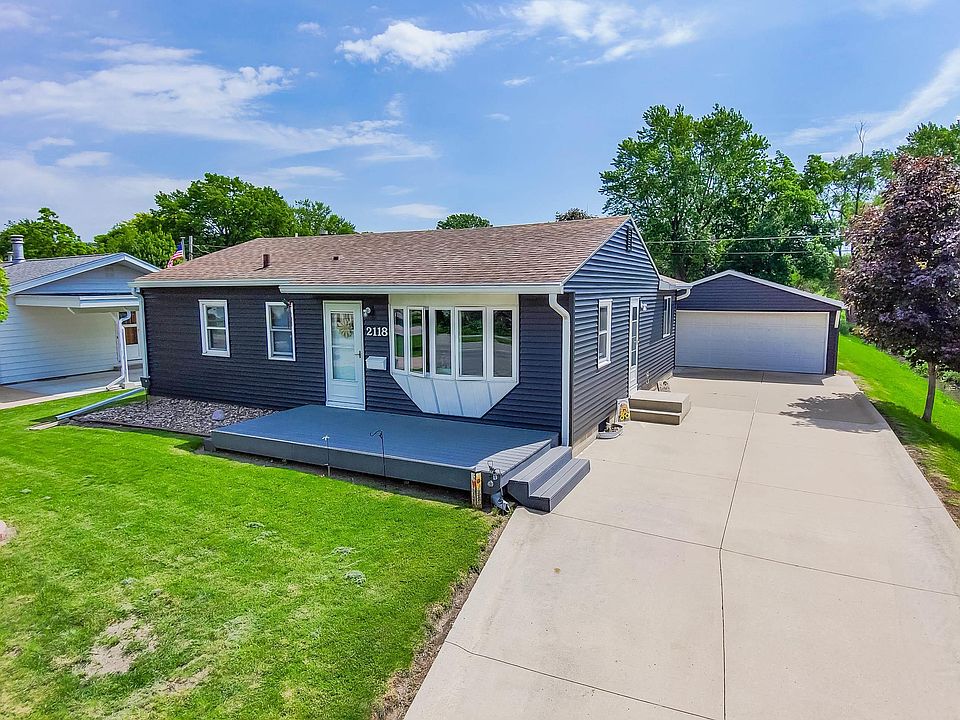 1st image of 2118 Valley Park Dr
