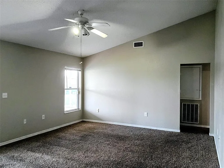 2697 Hickory Ridge Dr — Photo 4