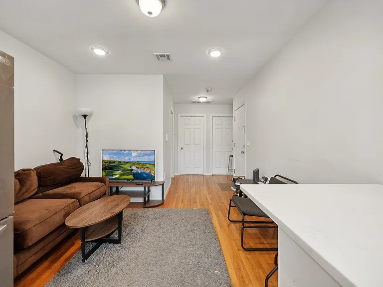240.5 South St #3 — Photo 9