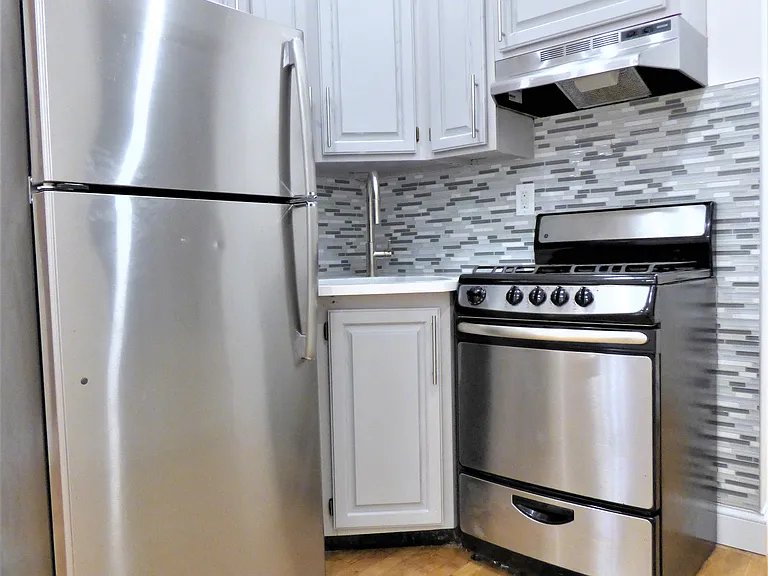 2 Clinton St #2A — Photo 5