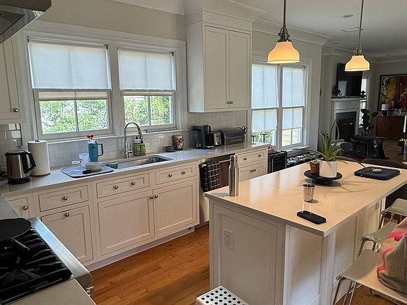 4th image of 65 Sherwood Place #65