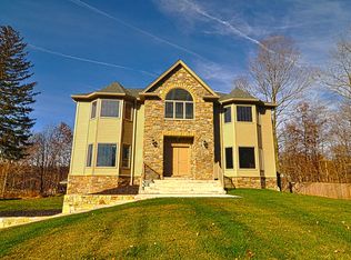 183 Quackenbush Ln, Monsey, NY 10952