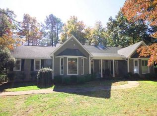 105 Lakewood Dr, Perry, GA 31069