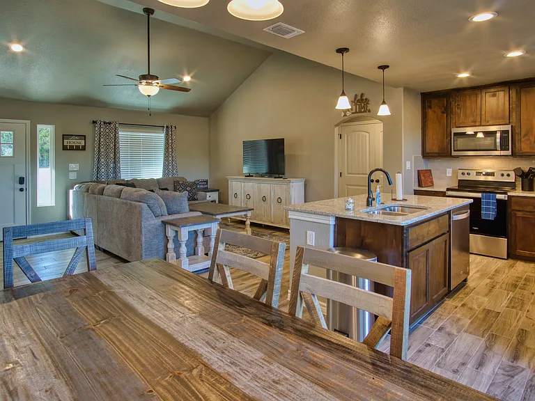 1139 Cedar Bnd — Photo 3