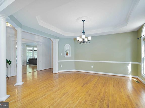 3rd image of 13014 English Turn Dr