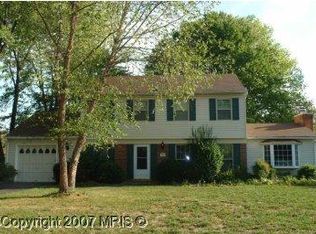 816 Mosby Hollow Dr, Herndon, VA 20170