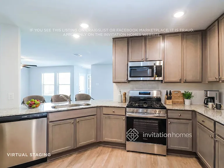 10703 Sunlit St — Photo 11