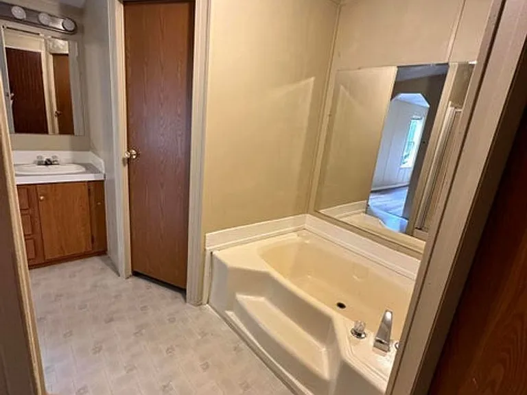1757 Freedom Dr — Photo 10