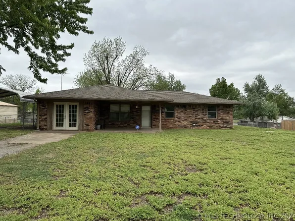 408 SE 3rd St, Perkins, OK 74059