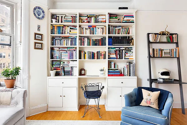 Sold by Compass | media 10