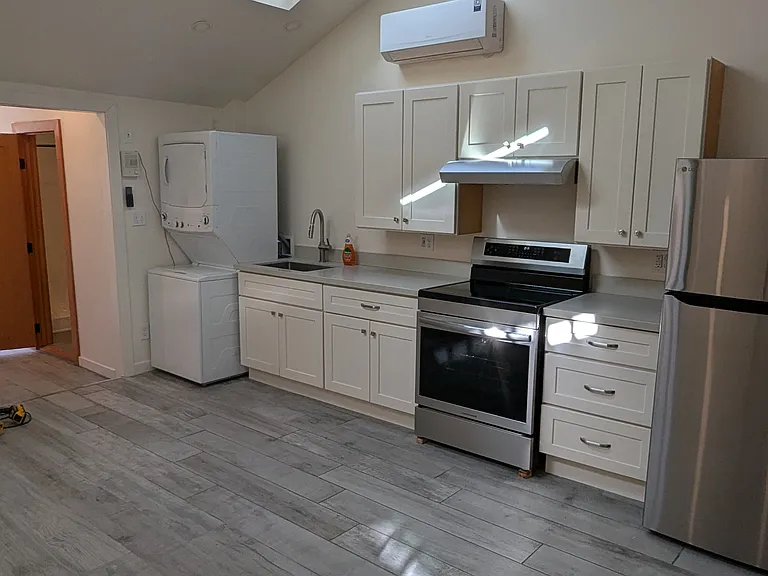 1338A Kains Ave #1338A — Photo 5