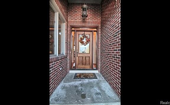 3rd image of 5381 Pembrooke Crossing Ct