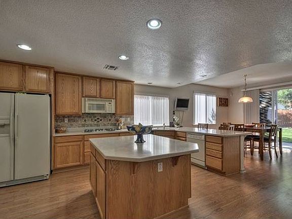 Spacious Kitchen