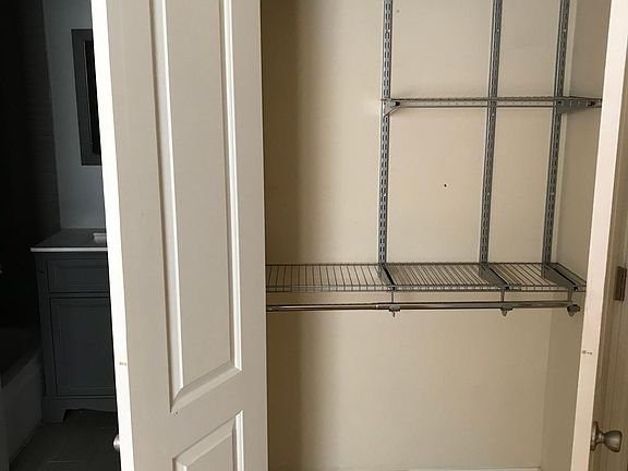 3rd image of 4619 N Western Ave #2F