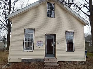 112 S Lincoln St, Argos, IN 46501