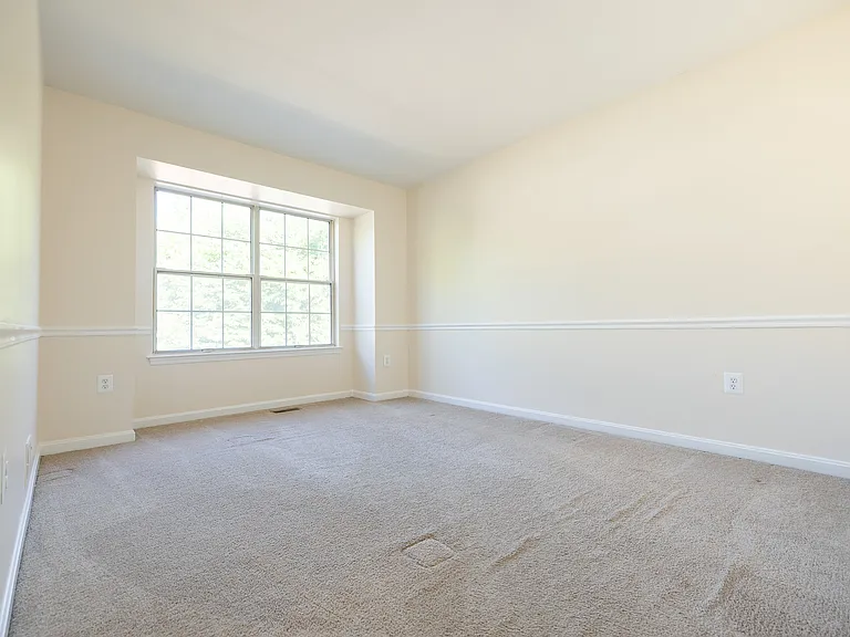 12866 Hyannis Ln — Photo 8