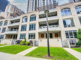 761 Bay St #TOWNHOUSE 8, Toronto, ON M5G2R2