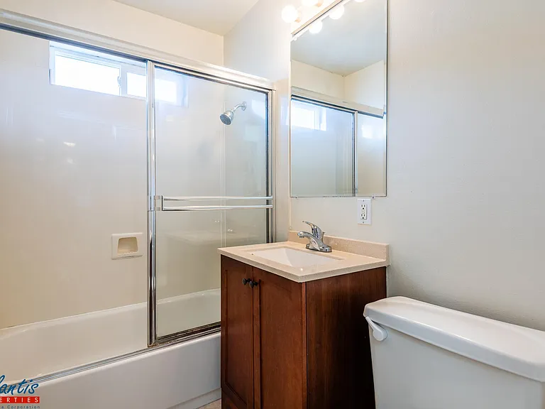 2386 Sutter Ave #6 — Photo 7
