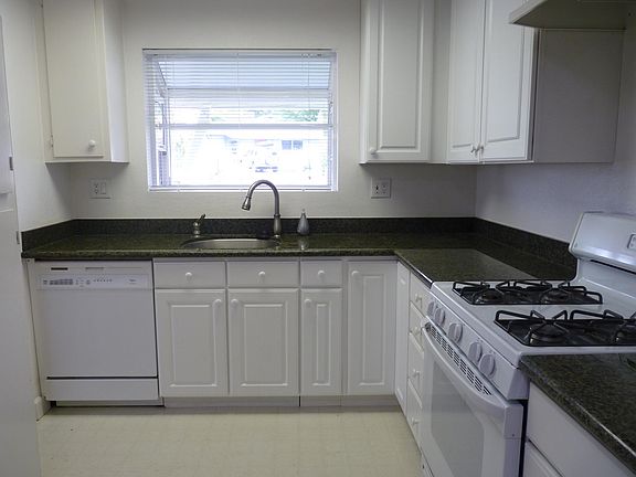 2nd image of 33 Graylawn Ave