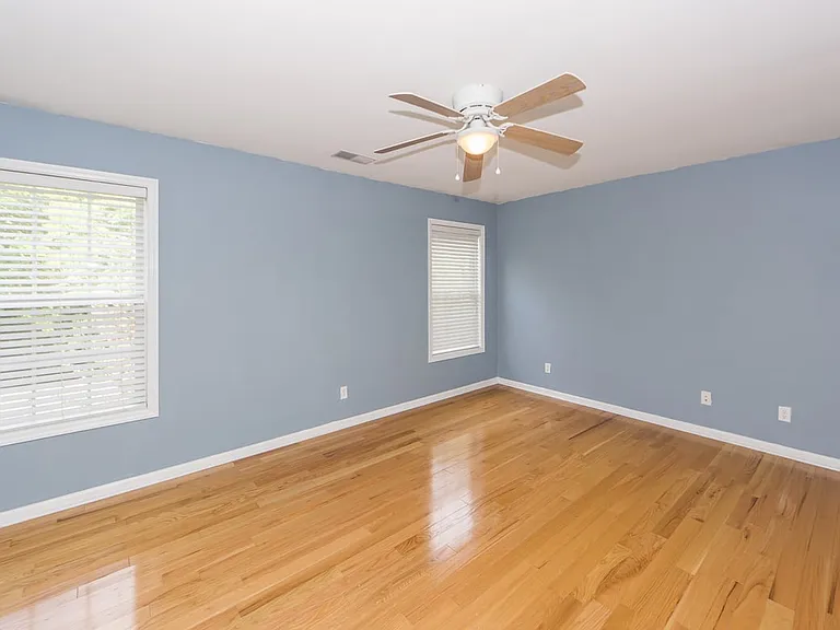 112 Tanglewood Cir — Photo 35