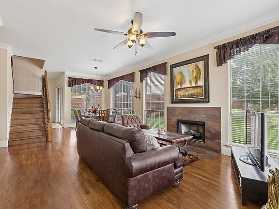 5th image of 672 Raintree Cir