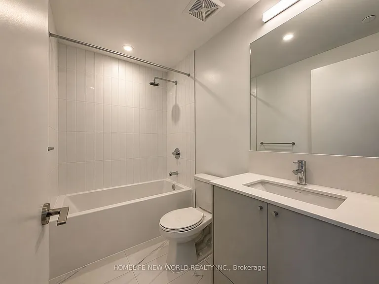 10 Oak St #1402 — Photo 6