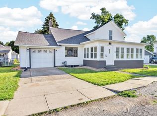 106 W North St, Danvers, IL 61732