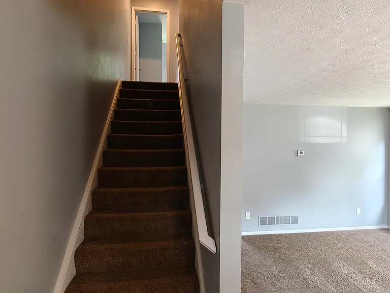 405 Homestead St — Photo 12