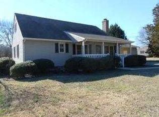 1458 Wilson Dr, Laurens, SC 29360