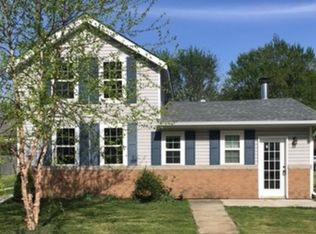 312 N Monroe St, Gardner, IL 60424