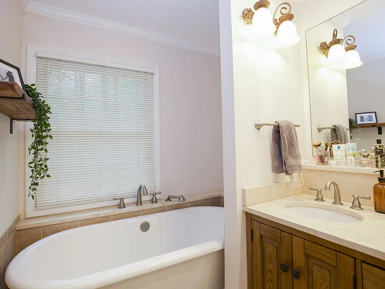 3421 Regiment Dr — Photo 38