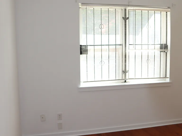 1503 W Seybert St #B — Photo 15