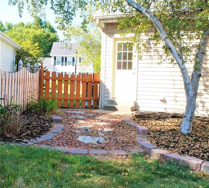 2nd image of 2905 Diekamp Farm Trl