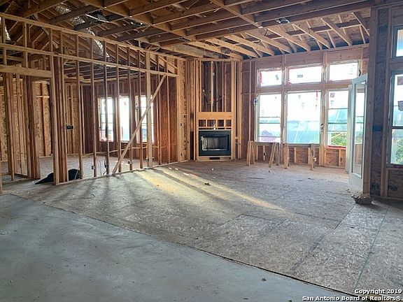 4th image of 25238 Estancia Cir