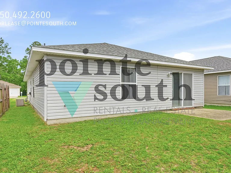 1076 Antigua Cir — Photo 21